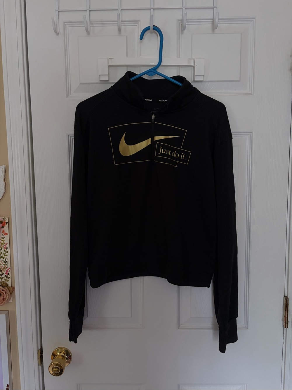 Nike Women's Icon Clash 1/4 zip running midlayer hoodie